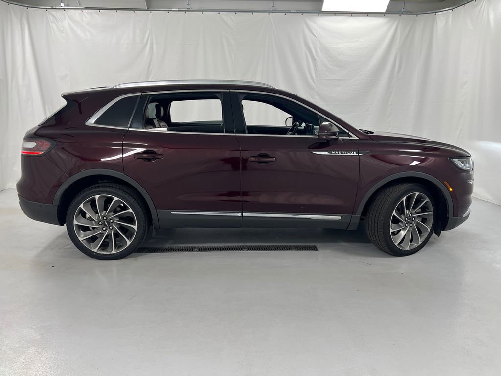 Used 2021 Lincoln Nautilus Reserve w/ Equipment Group 201A image 2
