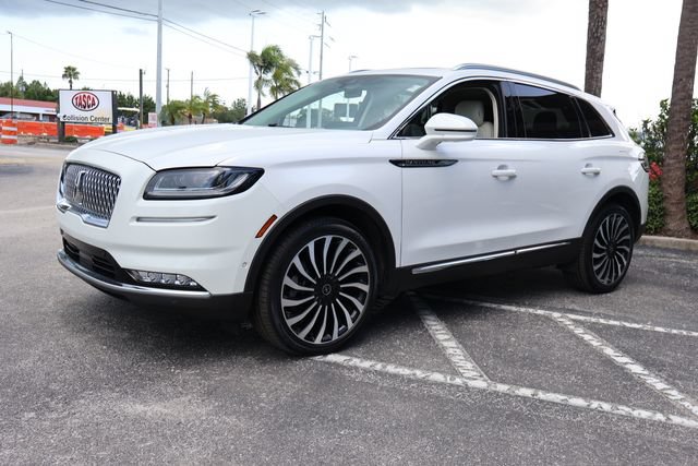 Used 2023 Lincoln Nautilus Black Label w/ Cargo Utility Package AWD/4WD image 4