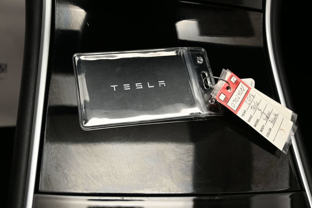 Used 2018 Tesla Model 3 Long Range RWD image 37