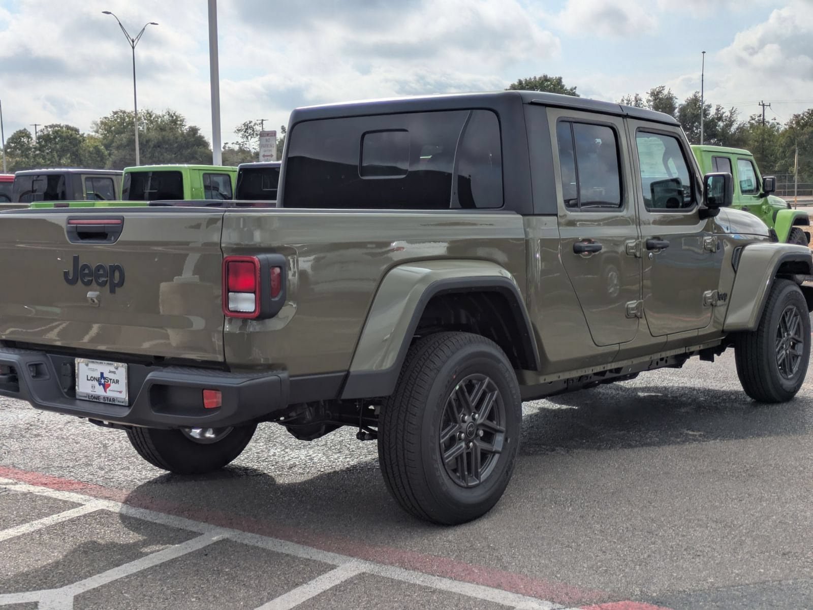 New 2025 Jeep Gladiator Sport AWD/4WD image 5