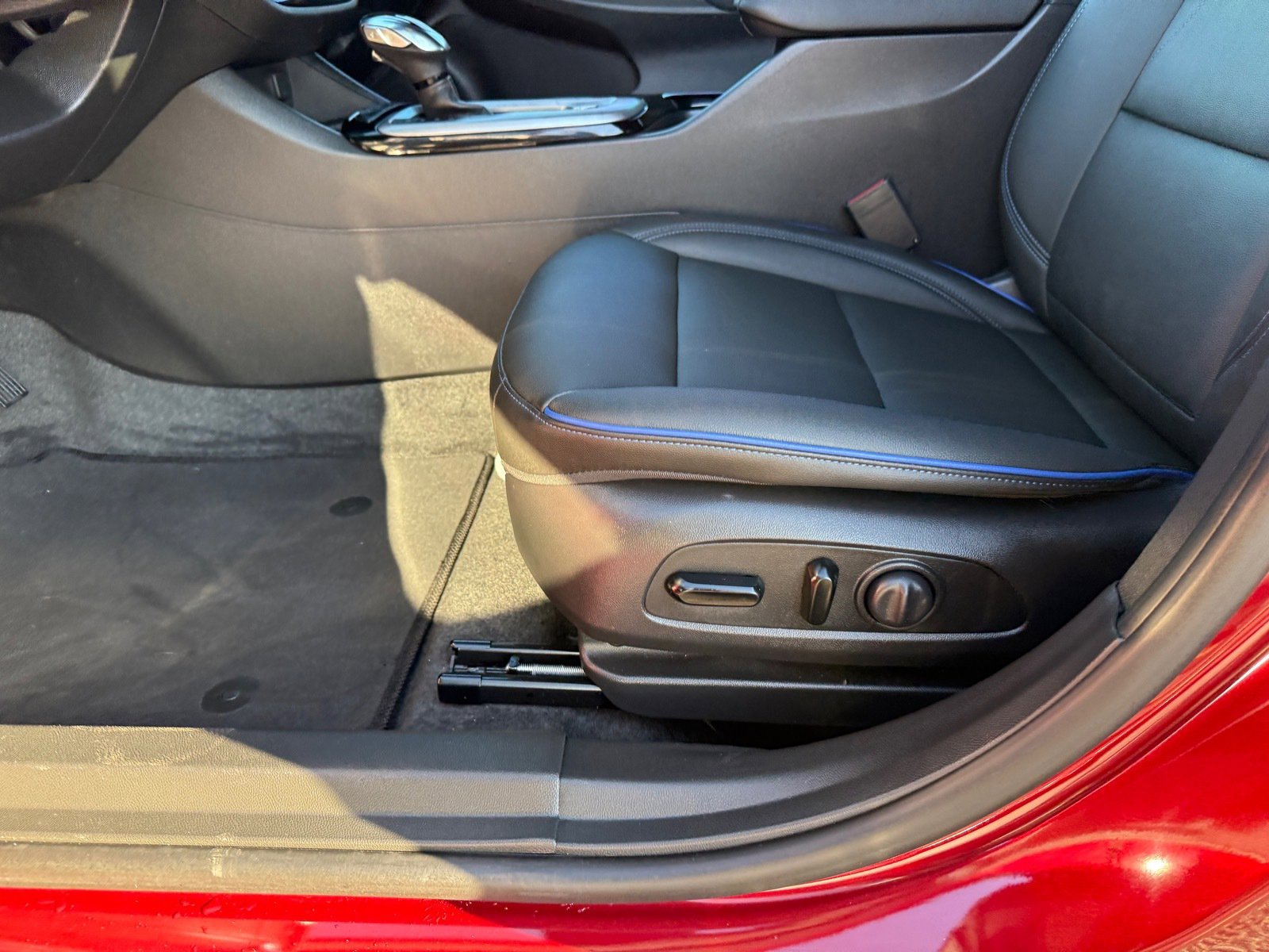 Certified 2025 Buick Envista Sport Touring w/ Convenience I Package image 19