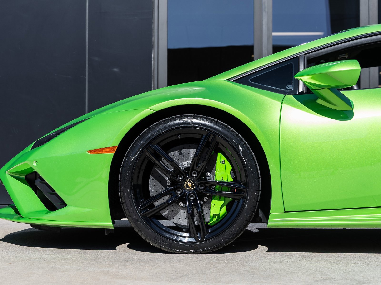 Used 2022 Lamborghini Huracan EVO image 11