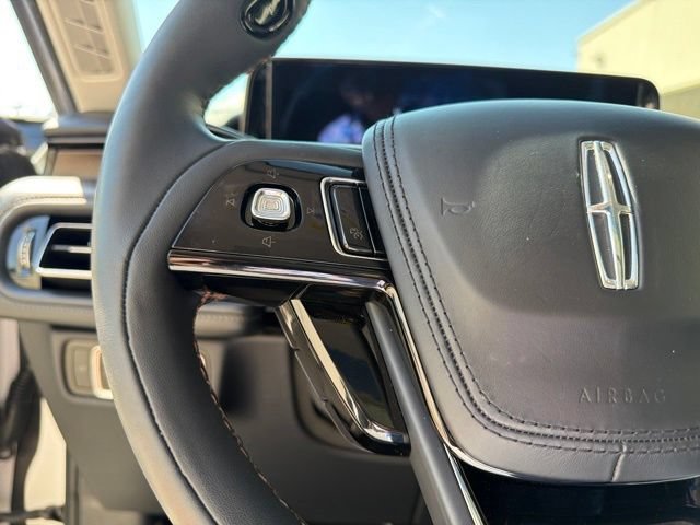 Certified 2025 Lincoln Aviator Reserve w/ Equipment Group 201A AWD/4WD image 32