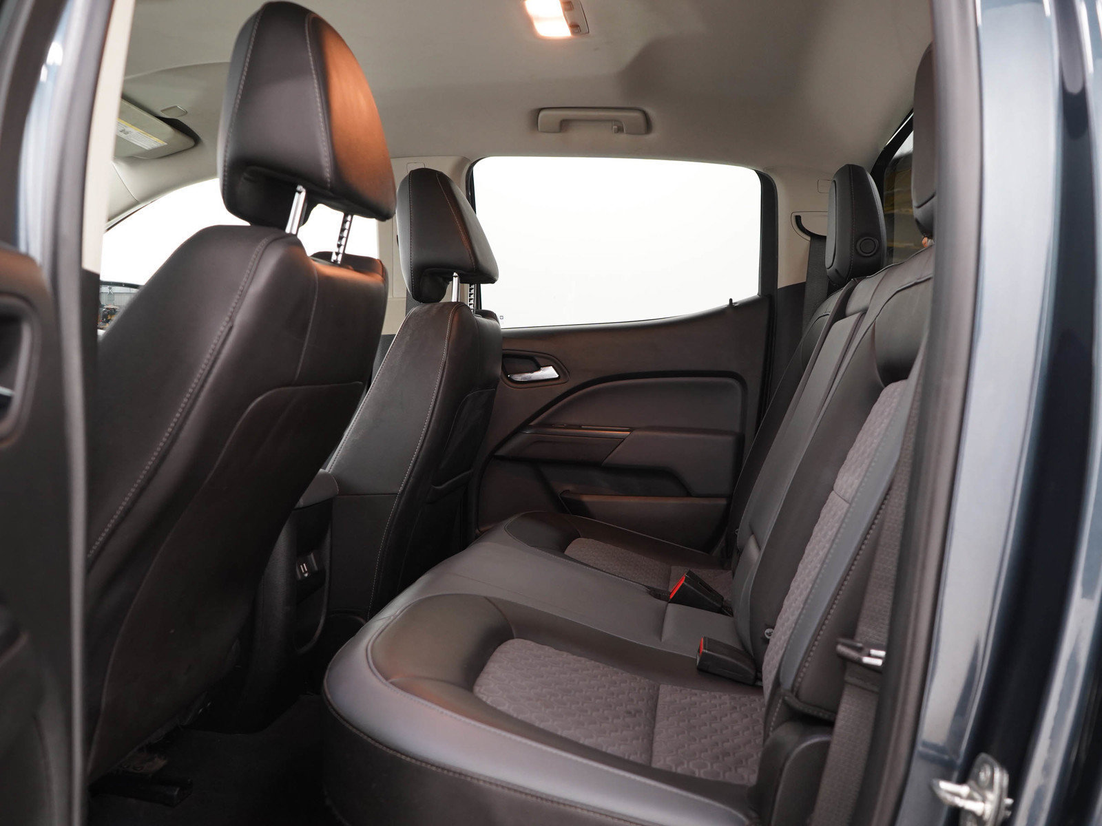 Used 2019 Chevrolet Colorado Z71 AWD/4WD image 16
