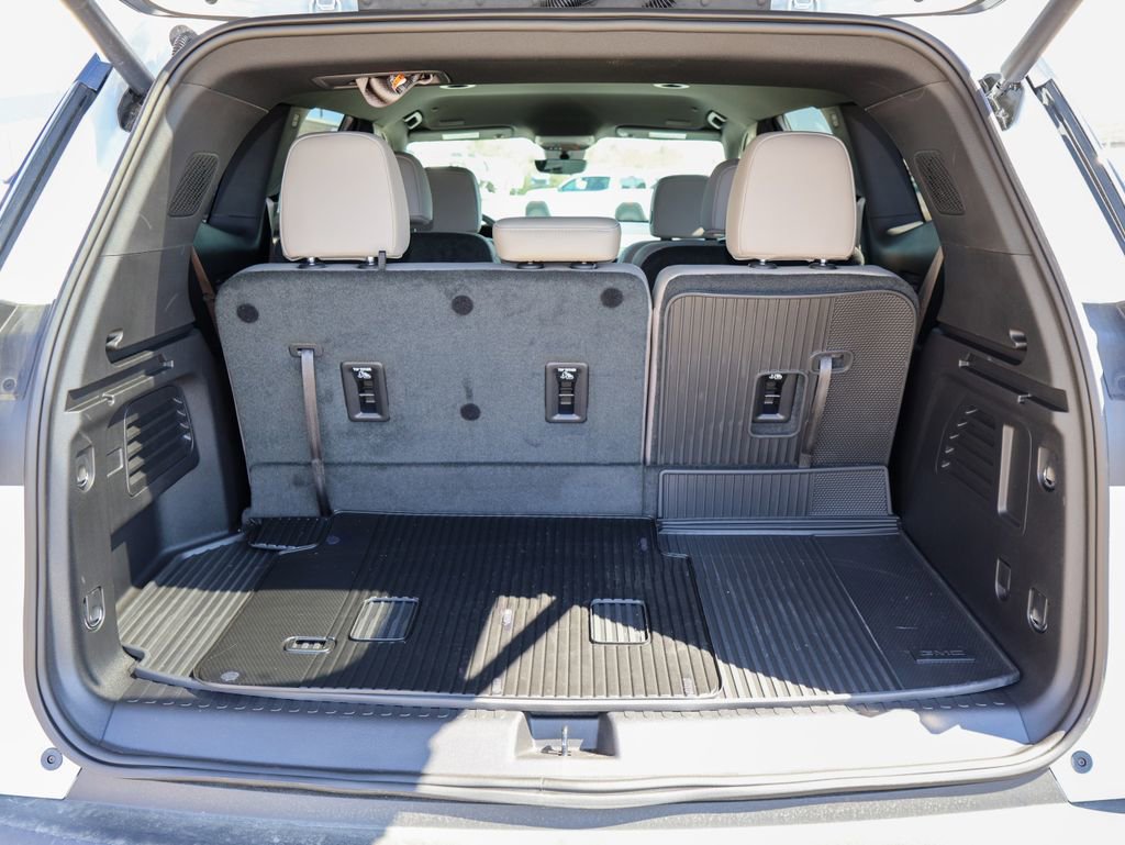 New 2026 GMC Acadia Elevation w/ Black Edition image 5