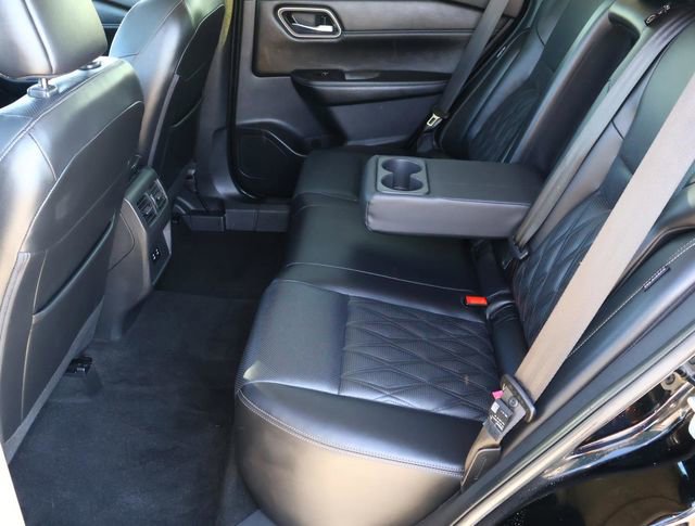 Used 2024 Nissan Rogue Platinum image 21