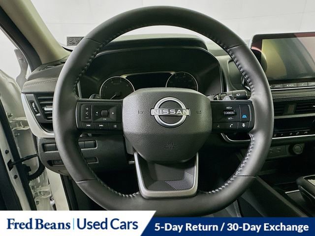 Used 2025 Nissan Rogue SV image 13