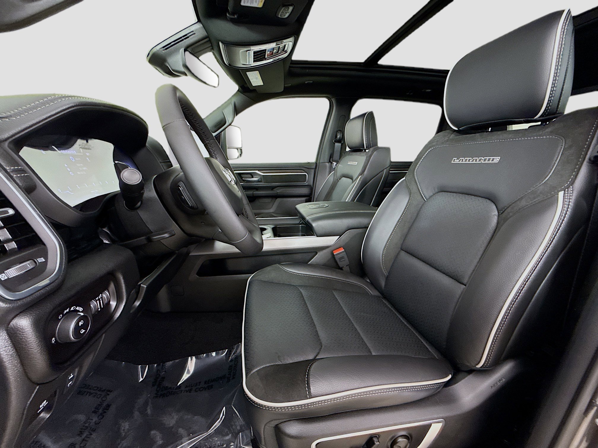 Used 2026 RAM 1500 Laramie w/ Night Edition image 21