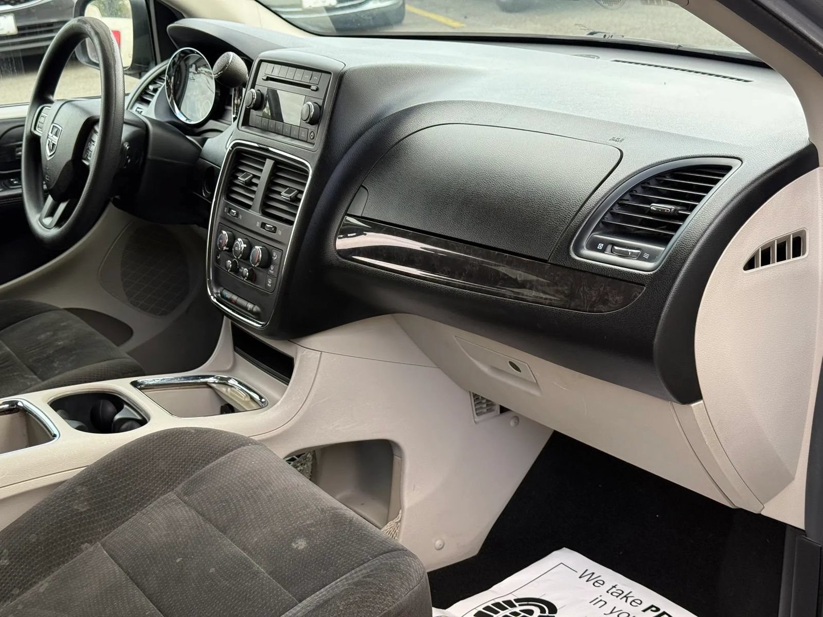 Used 2013 Dodge Grand Caravan SXT FWD image 19