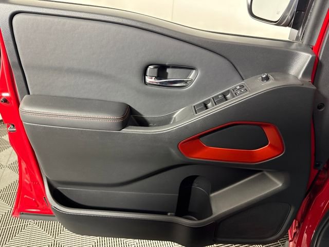 Used 2022 Nissan Frontier PRO-4X image 18