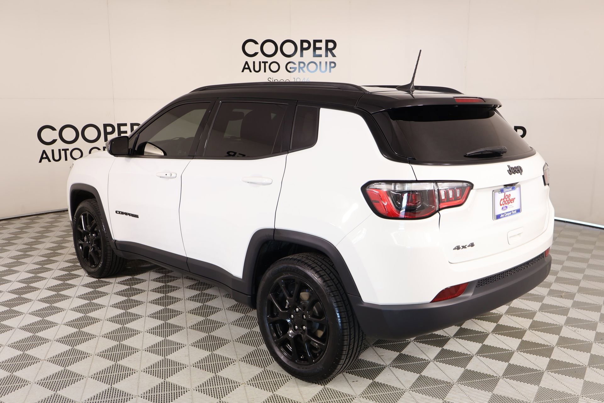 Used 2024 Jeep Compass Latitude w/ Altitude Special Edition AWD/4WD image 21