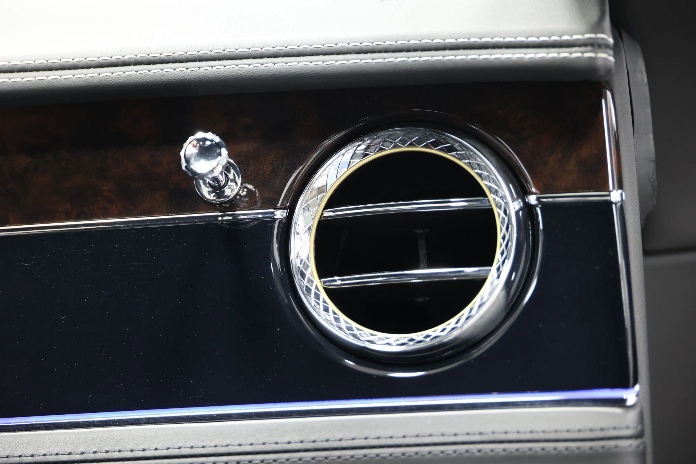 Used 2020 Bentley Continental GT image 94