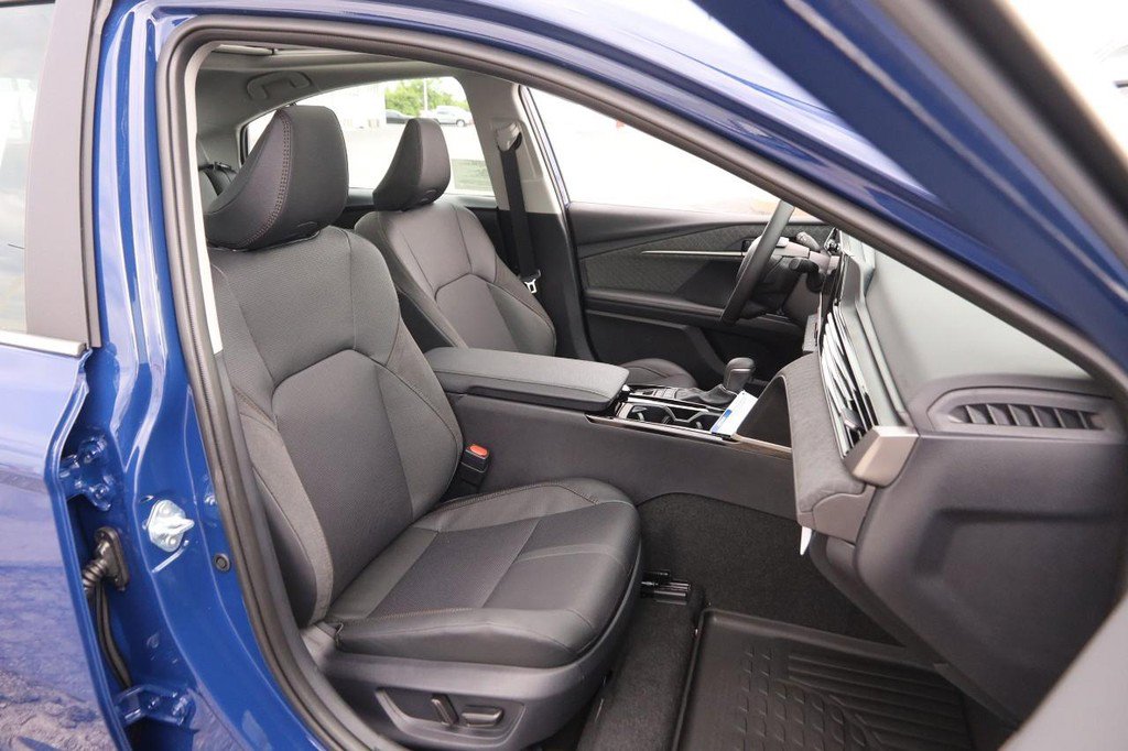 Used 2026 Toyota Camry Hybrid AWD/4WD image 27
