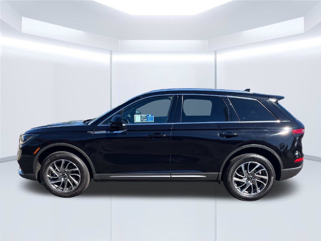 Used 2022 Lincoln Corsair AWD w/ Equipment Group 101A image 2
