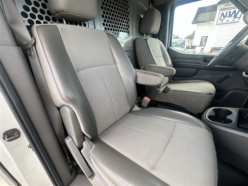 Used 2014 Nissan NV 2500 S w/ Side & Curtain Airbag Package RWD image 9
