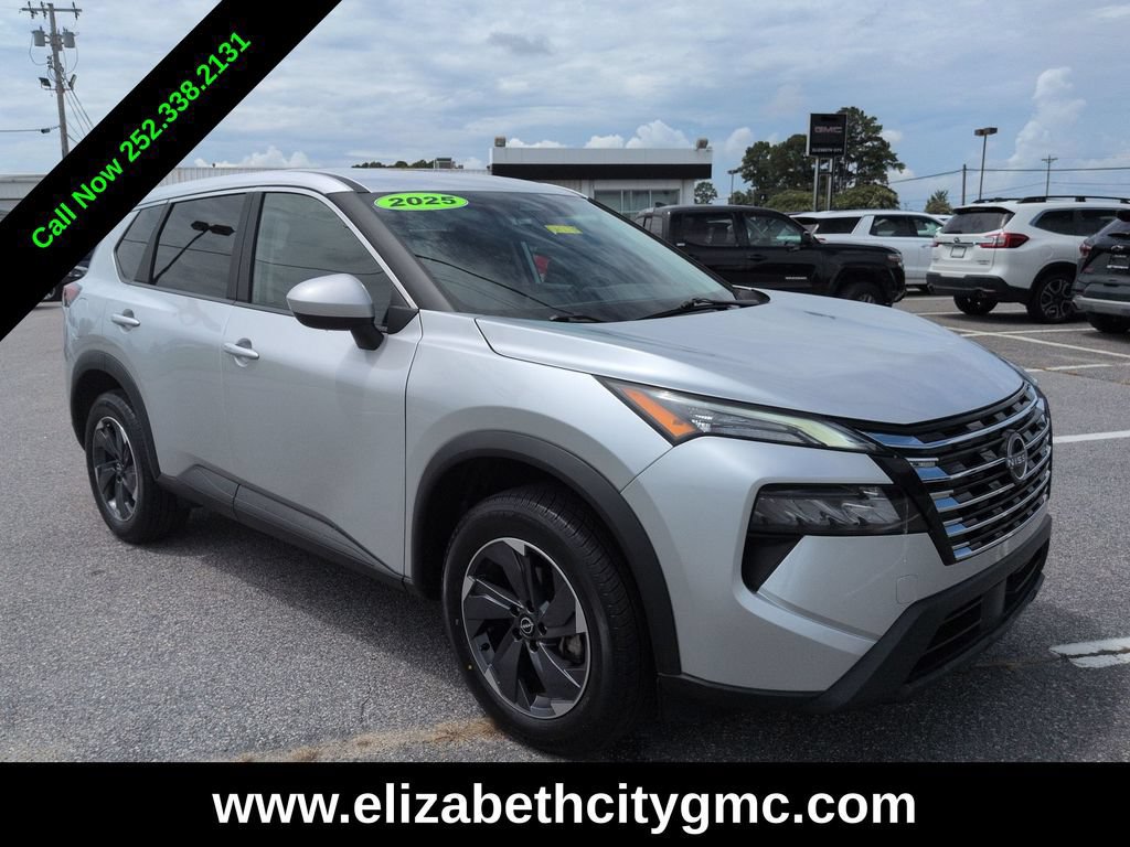 Used 2025 Nissan Rogue SV FWD image 3
