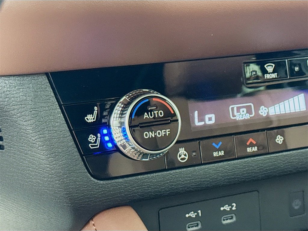 New 2025 Mitsubishi Outlander SEL image 21