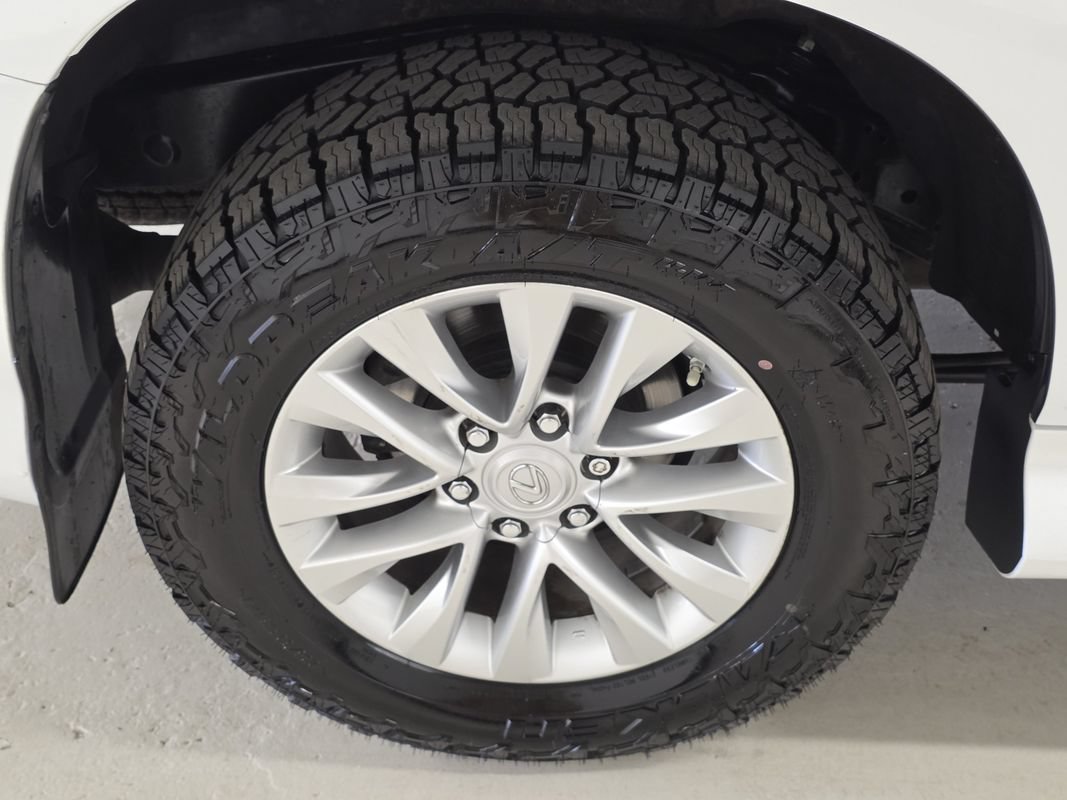 Used 2018 Lexus GX 460 Premium w/ Premium Package AWD/4WD image 40