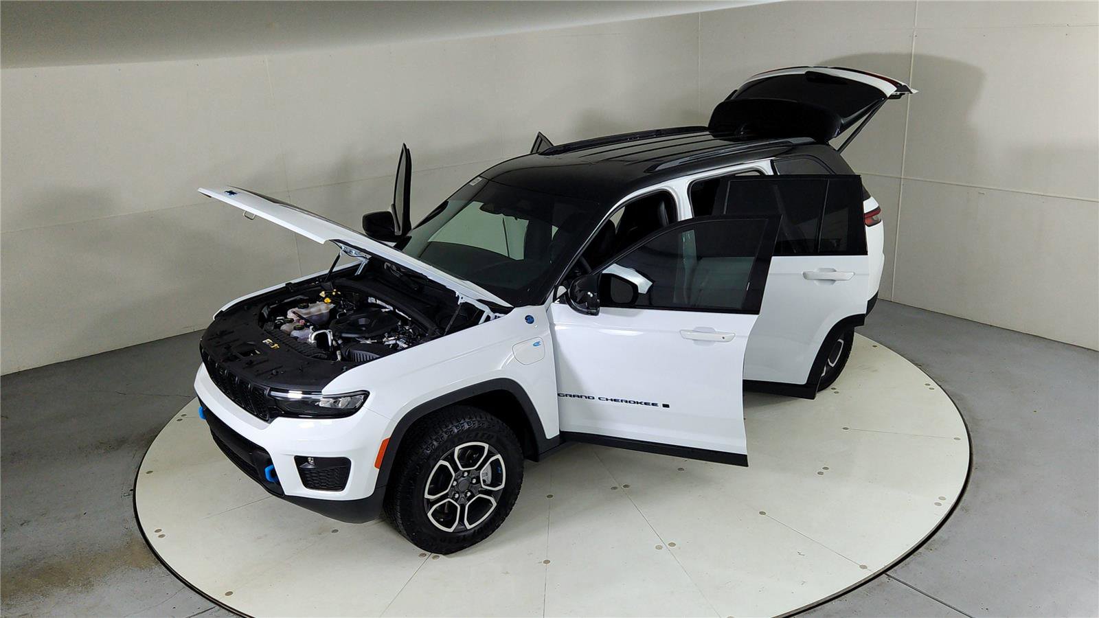 Used 2024 Jeep Grand Cherokee Trailhawk w/ Luxury Tech Group III image 51