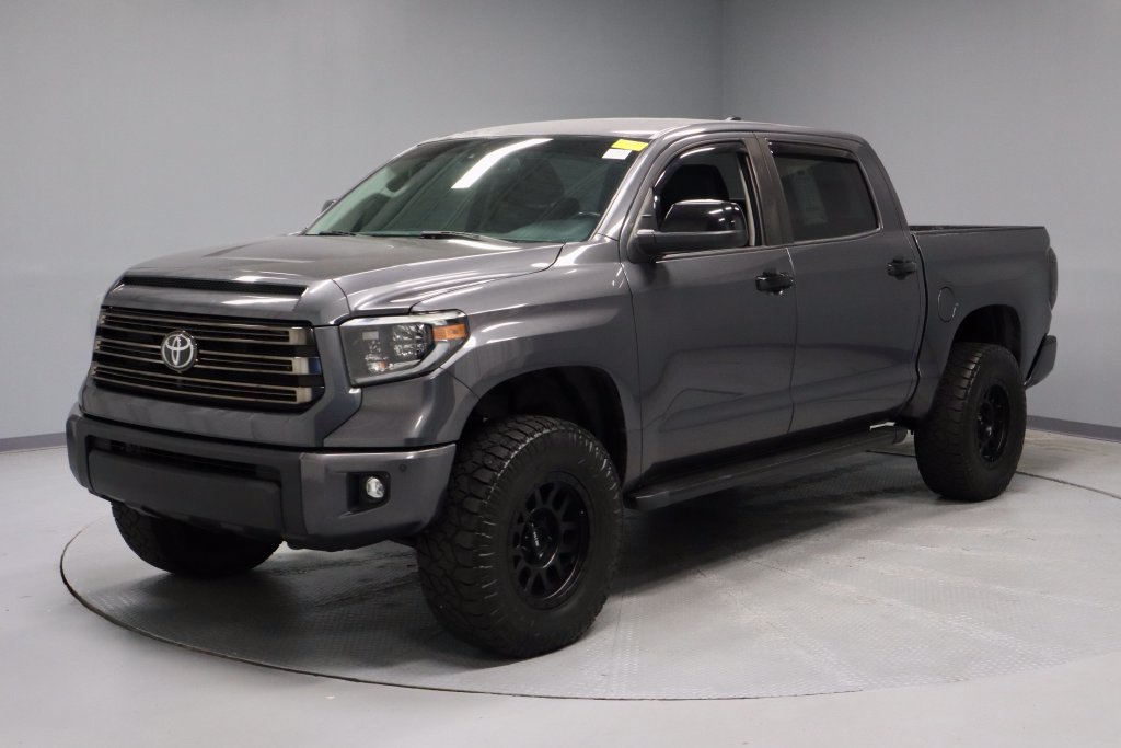Used 2021 Toyota Tundra Limited w/ Limited Premium Package AWD/4WD image 8
