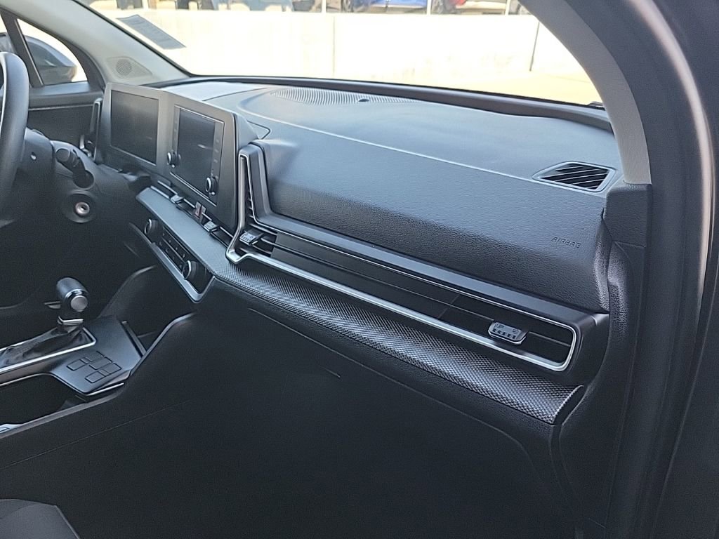 Used 2023 Kia Sportage LX FWD image 40