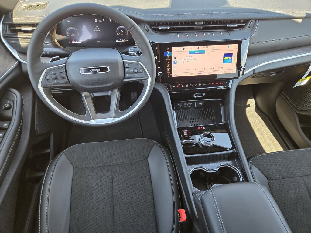 New 2026 Jeep Grand Cherokee L Altitude AWD/4WD image 11