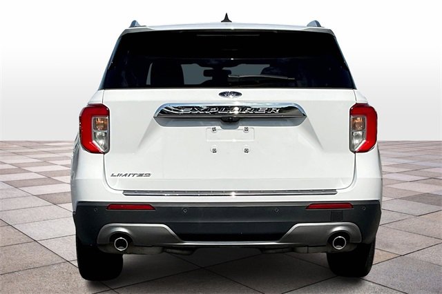 Certified 2024 Ford Explorer Limited image 4