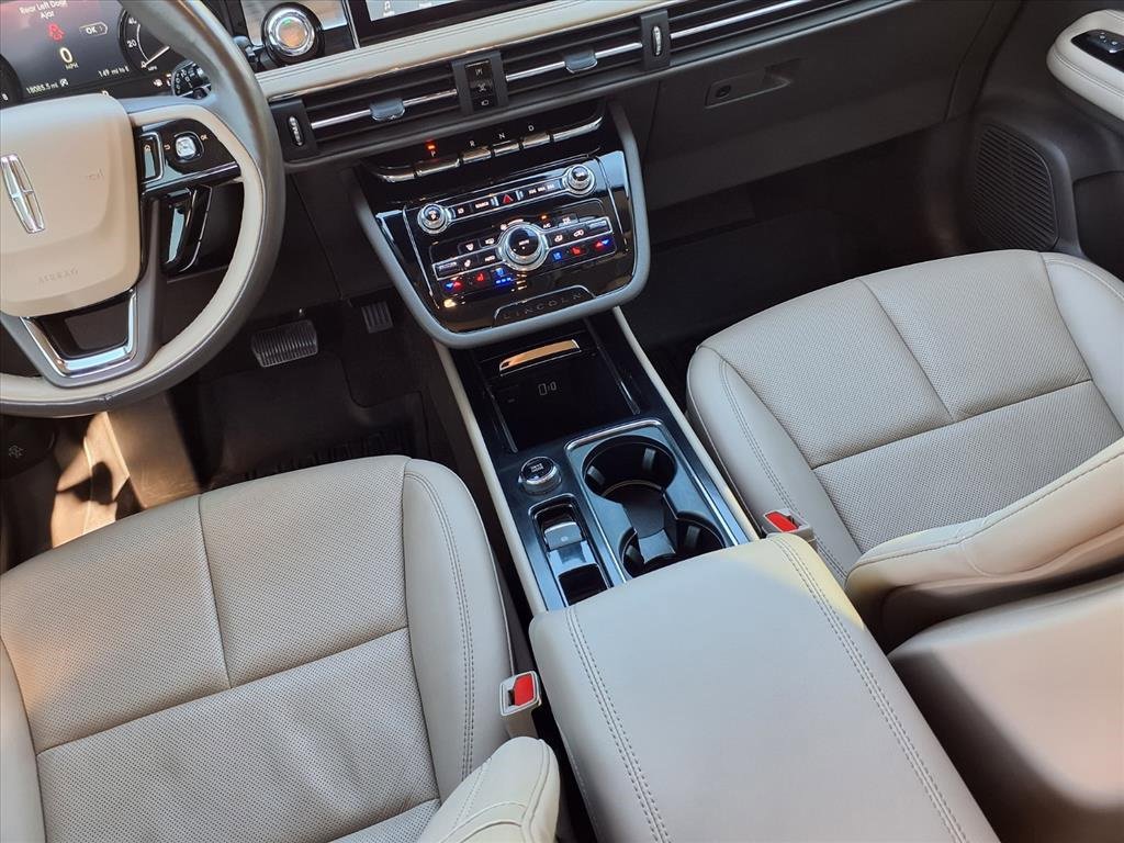 Used 2022 Lincoln Corsair AWD w/ Premium Package image 11