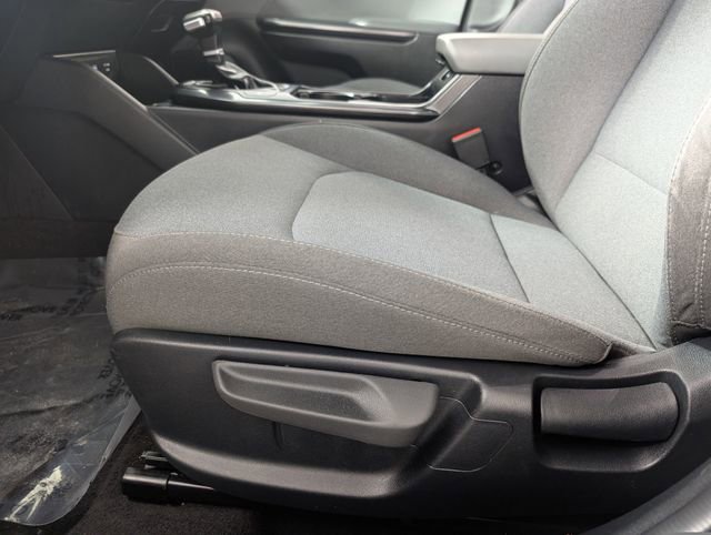Used 2025 Kia K4 LXS image 14