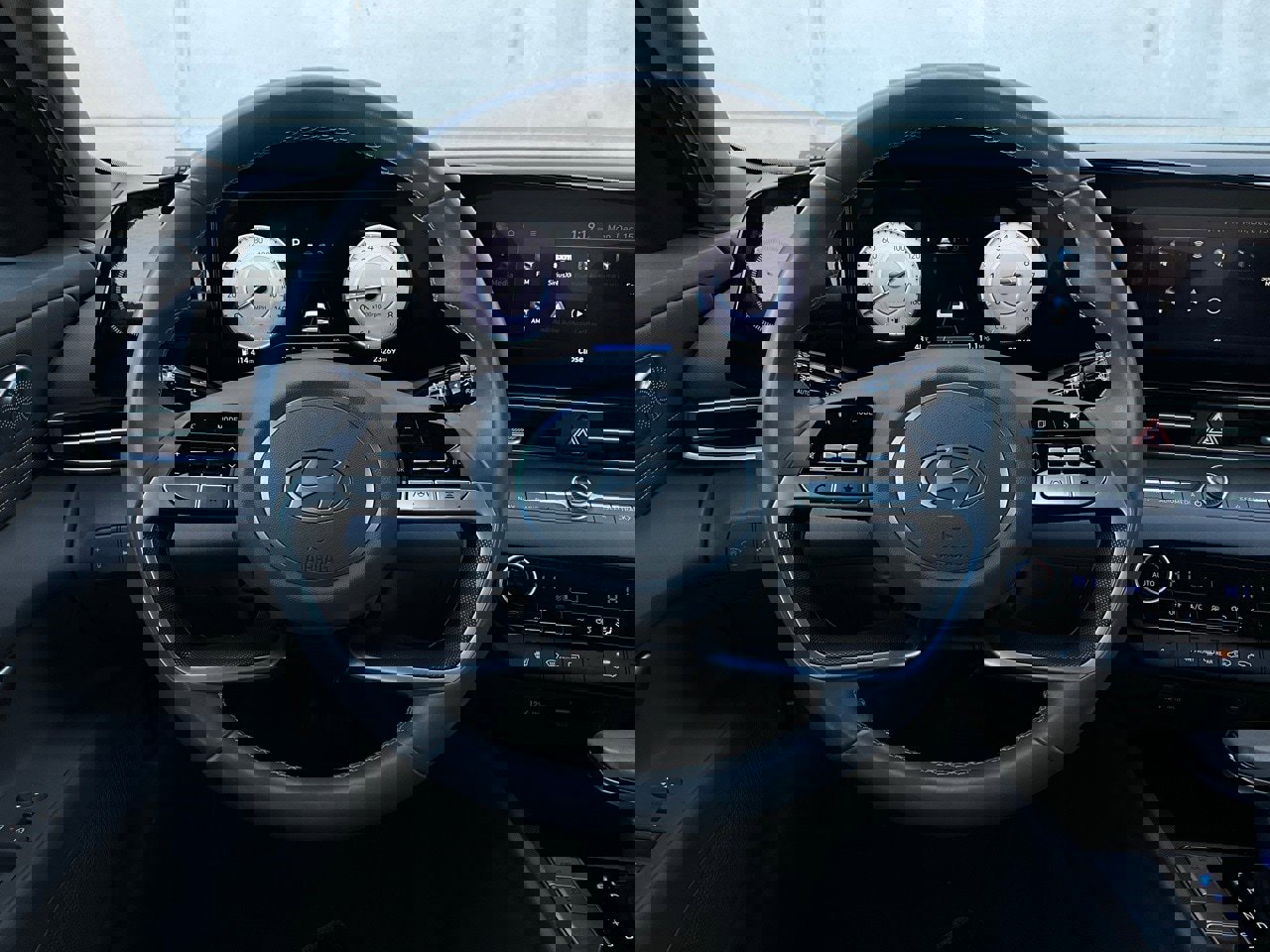 Used 2025 Hyundai Elantra SEL image 35