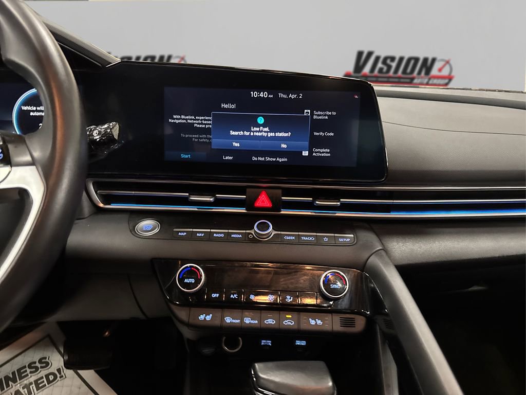 Used 2023 Hyundai Elantra Limited image 17