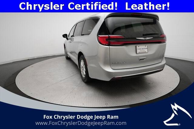 Certified 2024 Chrysler Pacifica Touring-L image 34