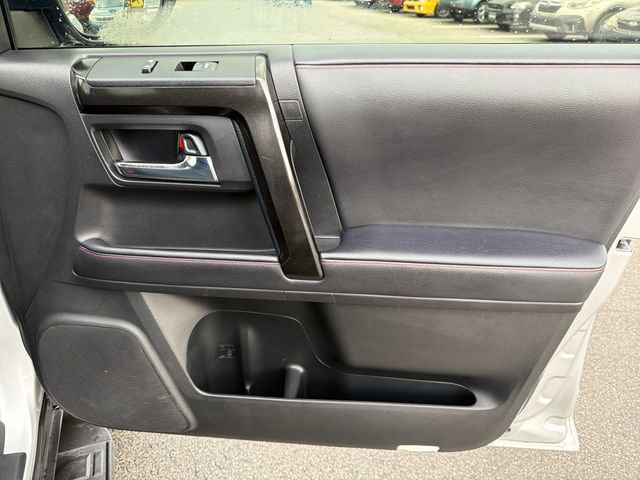 Used 2022 Toyota 4Runner TRD Off-Road Premium AWD/4WD image 23