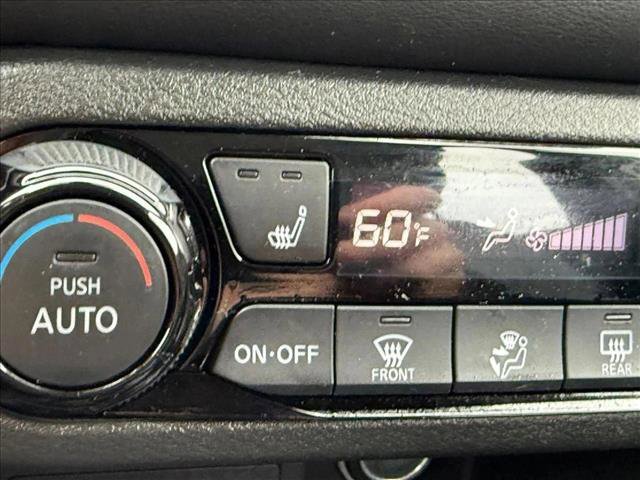 Used 2024 Nissan Kicks SR w/ SR Premium Package FWD image 23