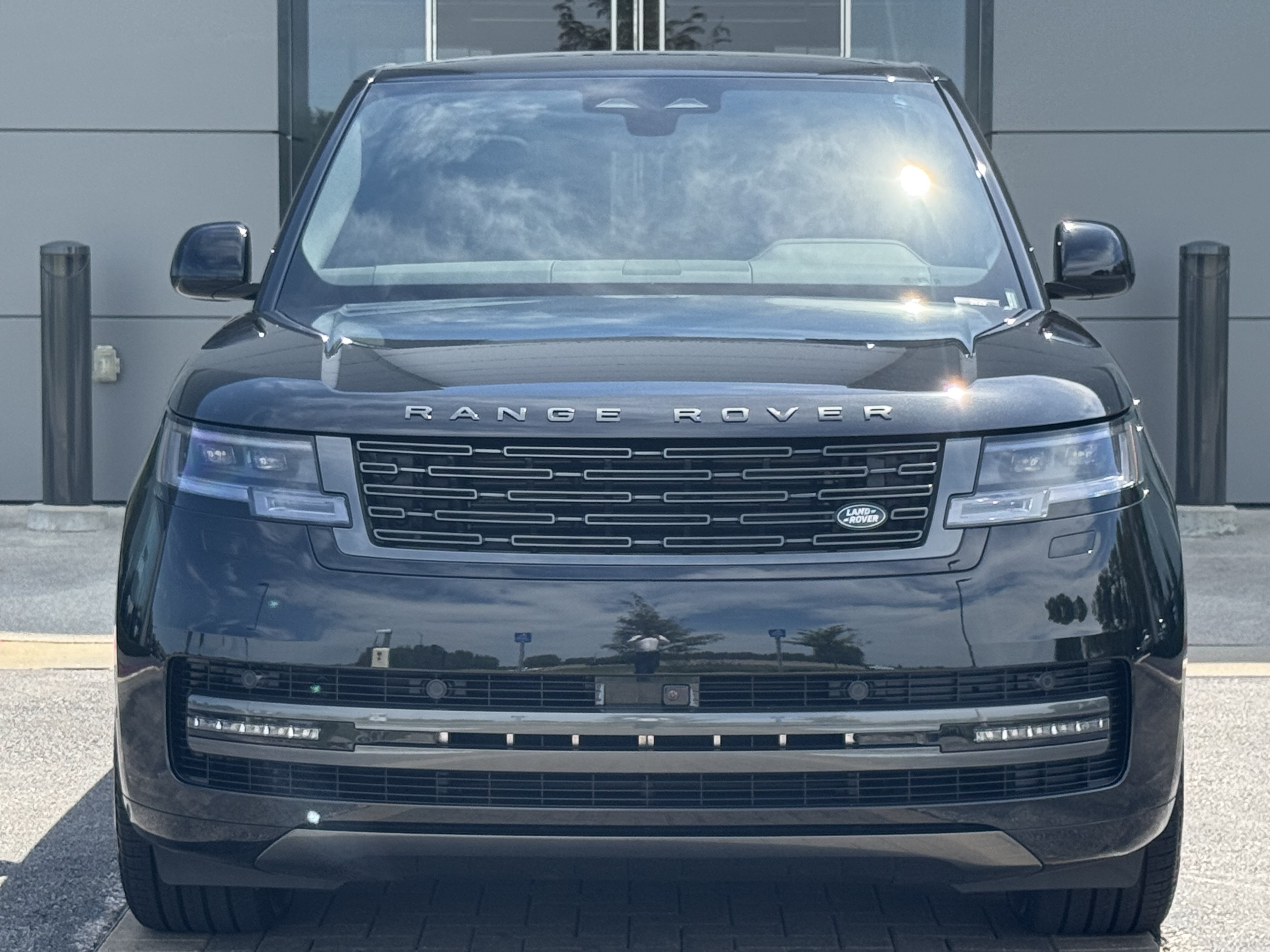 New 2026 Land Rover Range Rover SE AWD/4WD image 5