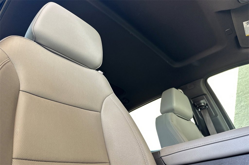 Used 2023 GMC Sierra 1500 SLT w/ SLT Premium Package image 19