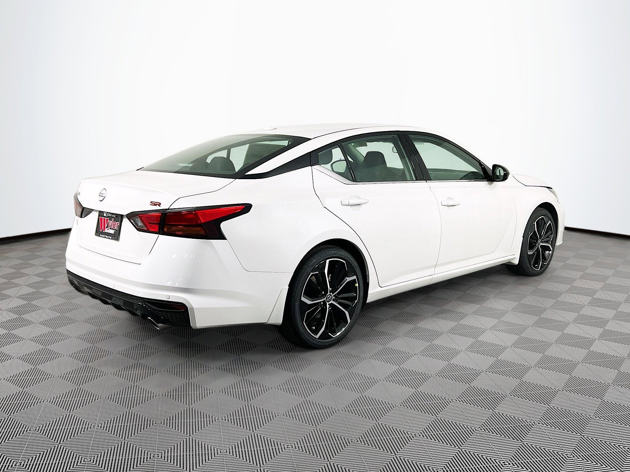 New 2025 Nissan Altima 2.5 SR image 29