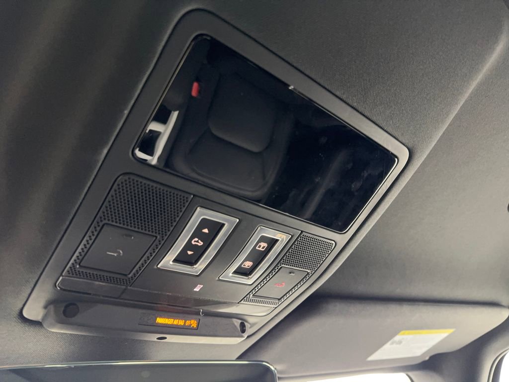 Used 2025 Land Rover Defender 110 S image 71