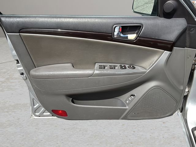 Used 2009 Hyundai Sonata Limited FWD image 16