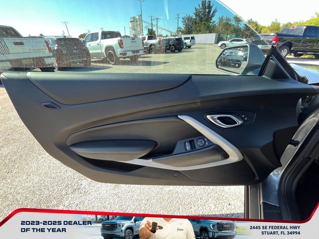 Used 2022 Chevrolet Camaro LT w/ RS Package image 17