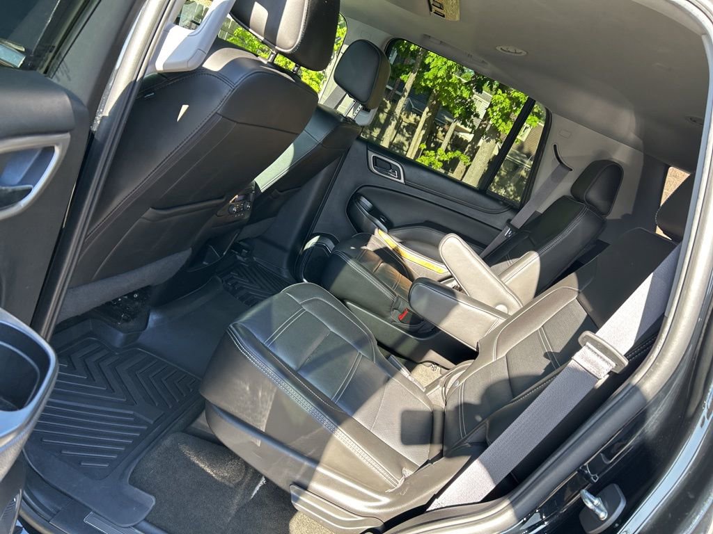 Used 2017 GMC Yukon Denali w/ Open Road Package AWD/4WD image 27