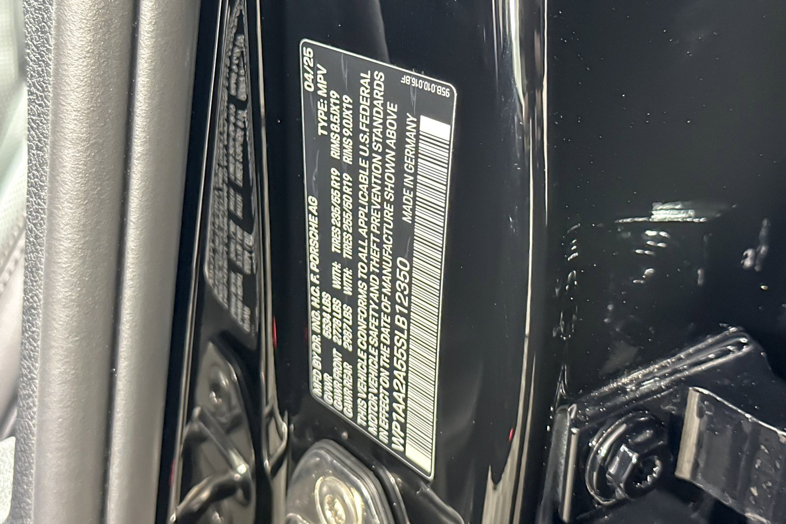 Used 2025 Porsche Macan w/ Premium Package Plus image 27