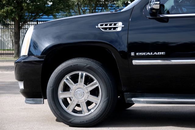 Used 2007 Cadillac Escalade 2WD w/ Information Package image 13