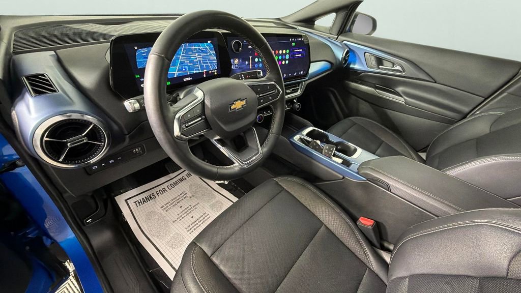 Used 2025 Chevrolet Equinox EV LT w/ Convenience Package FWD image 18