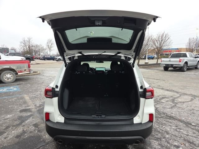 Certified 2025 Ford Escape ST-Line w/ Tech Pack #1 image 10