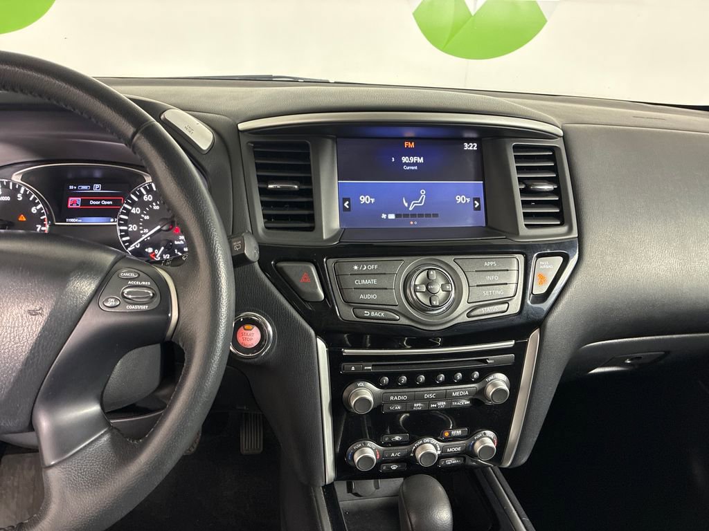 Used 2017 Nissan Pathfinder SV image 15