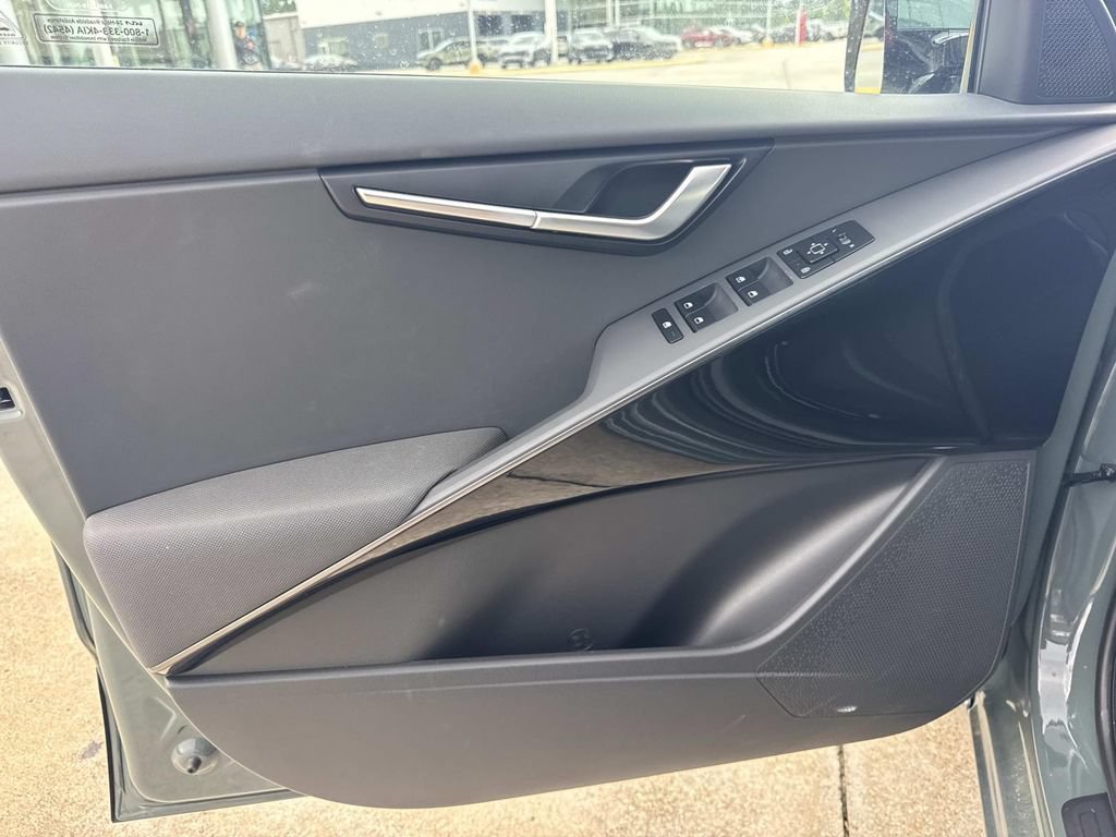 New 2026 Kia Niro Wind FWD image 21