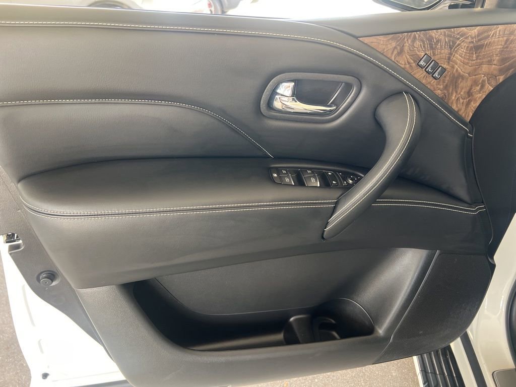 Used 2022 INFINITI QX80 Premium Select w/ Cargo Package image 7