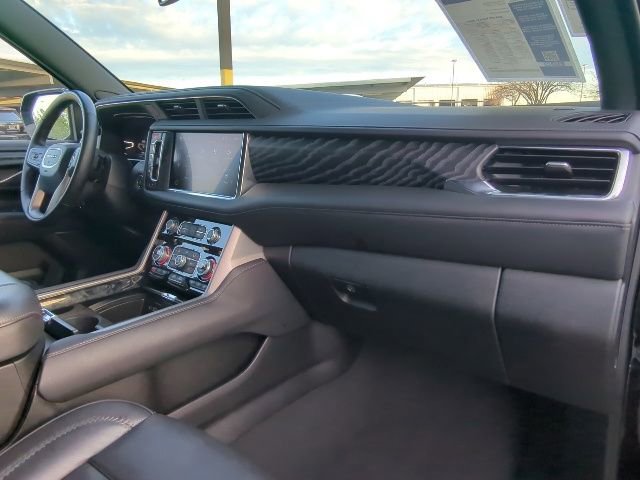 Used 2024 GMC Yukon XL Denali image 24