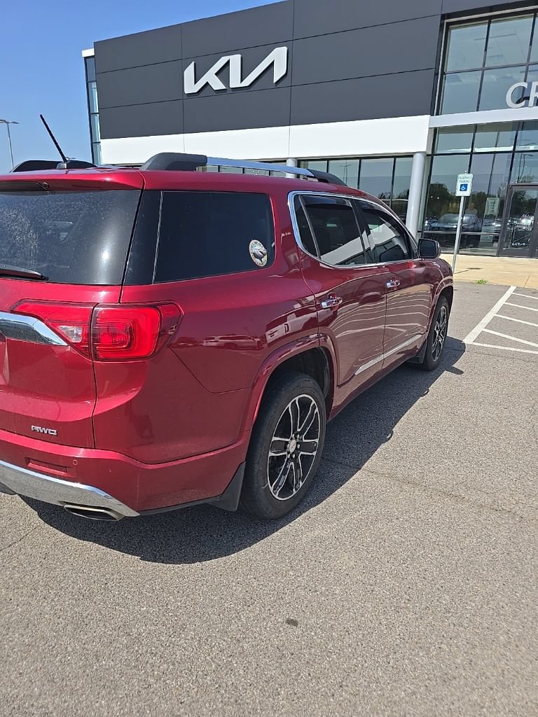 Used 2019 GMC Acadia Denali AWD/4WD image 3